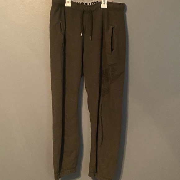 olive green nike sweatpants